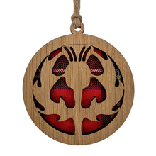 Load image into Gallery viewer, Round hanging plaque with a tartan background