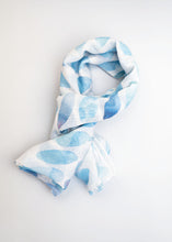 Load image into Gallery viewer, Petals Gift Boxed Scarf
